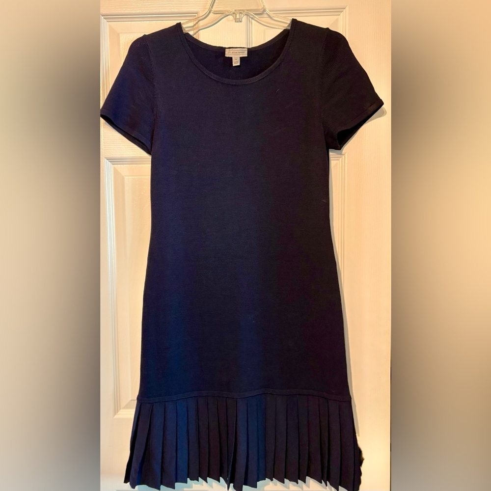 St. John Knit Navy Nautical Inspired Pleat Hem Dress. Size Medium.